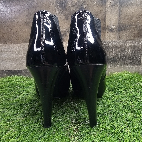 STUART WEITZMAN Patent Leather Chelsea Boots size 9.5 - Picture 5 of 11